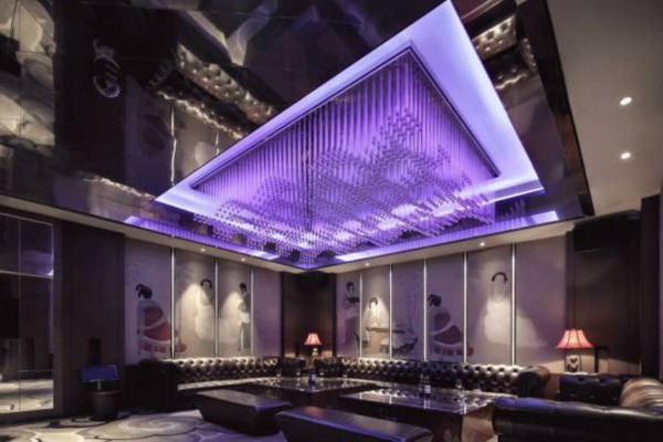 山城夜未央，城管生活韵